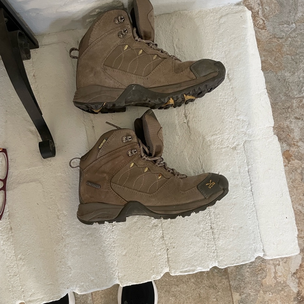 Hi-Tec Taupe Outdoor Hiking Boots